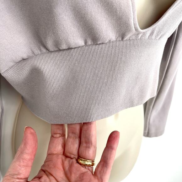 Reebok Nature-X NEW Deep V-Neck Crop Top Sz L Lavender Rib Knit Waist Stretch - Picture 3 of 12